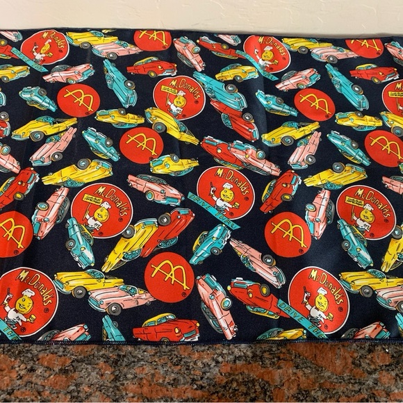 McDonald's X Crest Women's Collectible Speedee Mascot Scarf Drive Thru C… - Picture 4 of 12